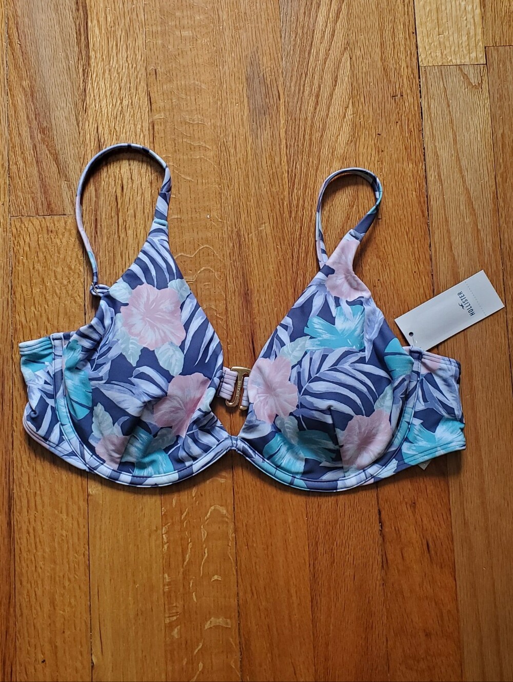 NWT Hollister Underwire Bikini Top Size Large